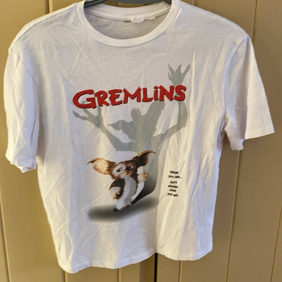 Lot of three 100% cotton tees—The Exorcist, Gremlins & Buffy the Vampire Slayer - Picture 10 of 13